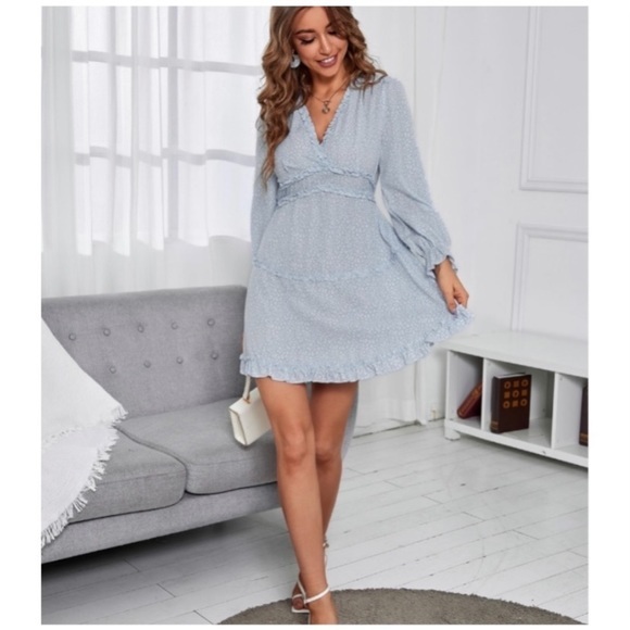 BABY BLUE SHORT RUFFLE DRESS SIZE 4 AND 6 - Picture 3 of 8